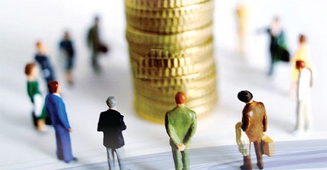 “Sình lầy” nợ xấu, đại gia ngân hàng vẫn đua nhau “ôm” công ty tài chính?